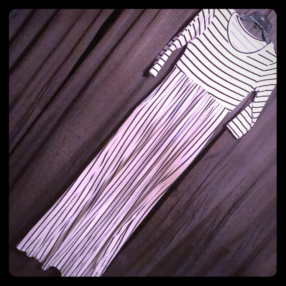 Black & White Long Striped Dress size Small